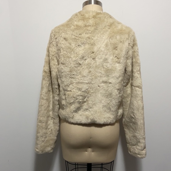 Old Navy Cream Faux Fur Jacket - Picture 7 of 9